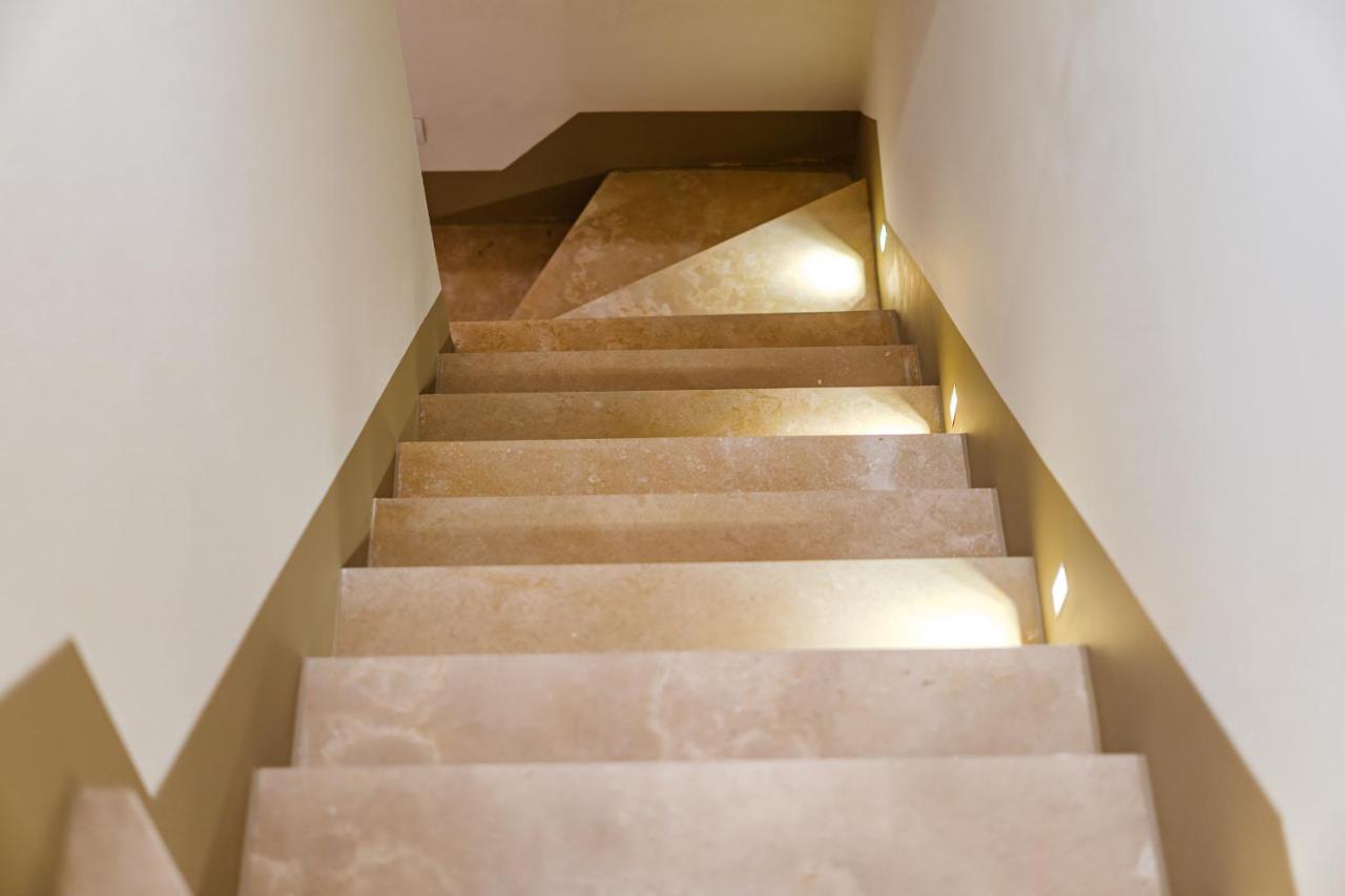 Helloapulia Charming Palazzo Clemente - Self-Catering Suites With Aircondition Monopoli Εξωτερικό φωτογραφία